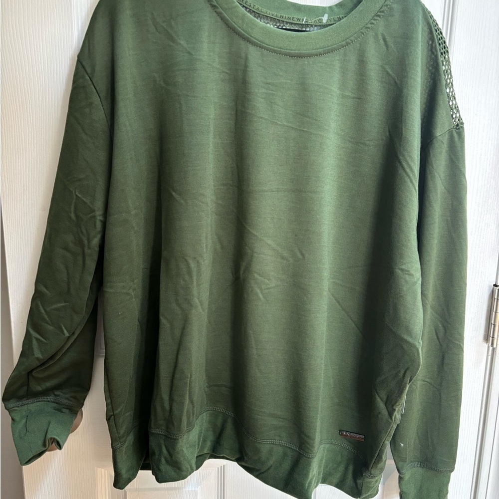 Nine West women’s Olive activewear